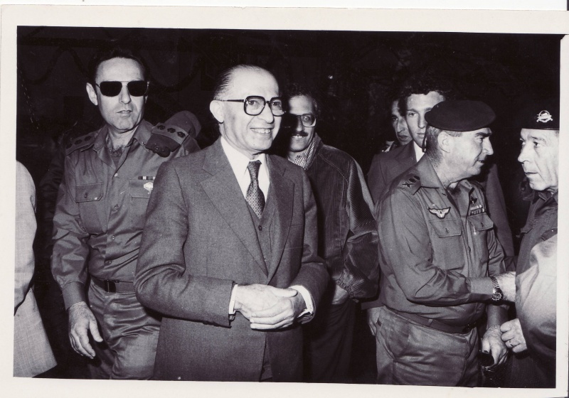 שנת 1980- ראש הממשלה מנחם בגין ז"ל מבקר בחיל החימוש 