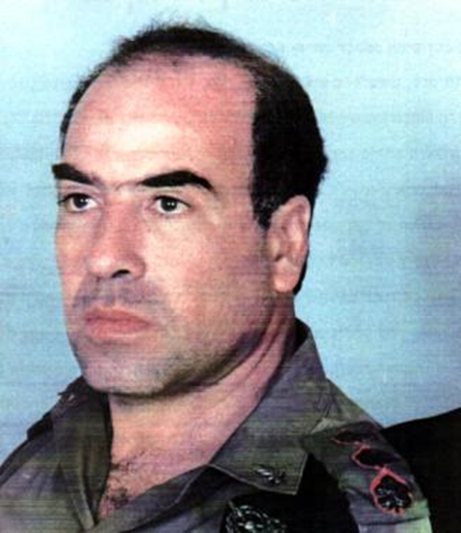 תמונה של שנים 1976-1977  - קצין החימוש אוגדה 252  אל"מ אוחיון יוסי